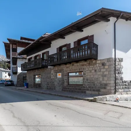 아파트 Simona 팔카데